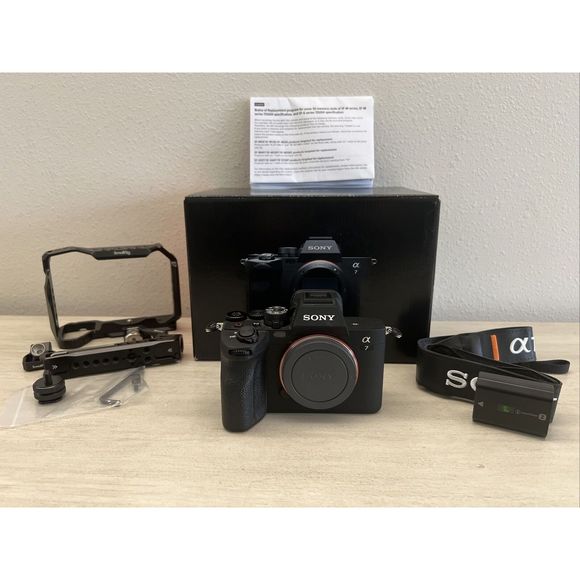 Sony a7 IV 33 MP Mirrorless Camera Body Only Box & Accessories See Description - Picture 2 of 15